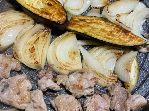 サムギョプサル鍋で《何でもない日の焼肉》